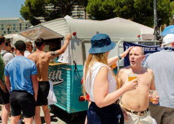 10 Best Beers for Unforgettable Seasonal Celebrations